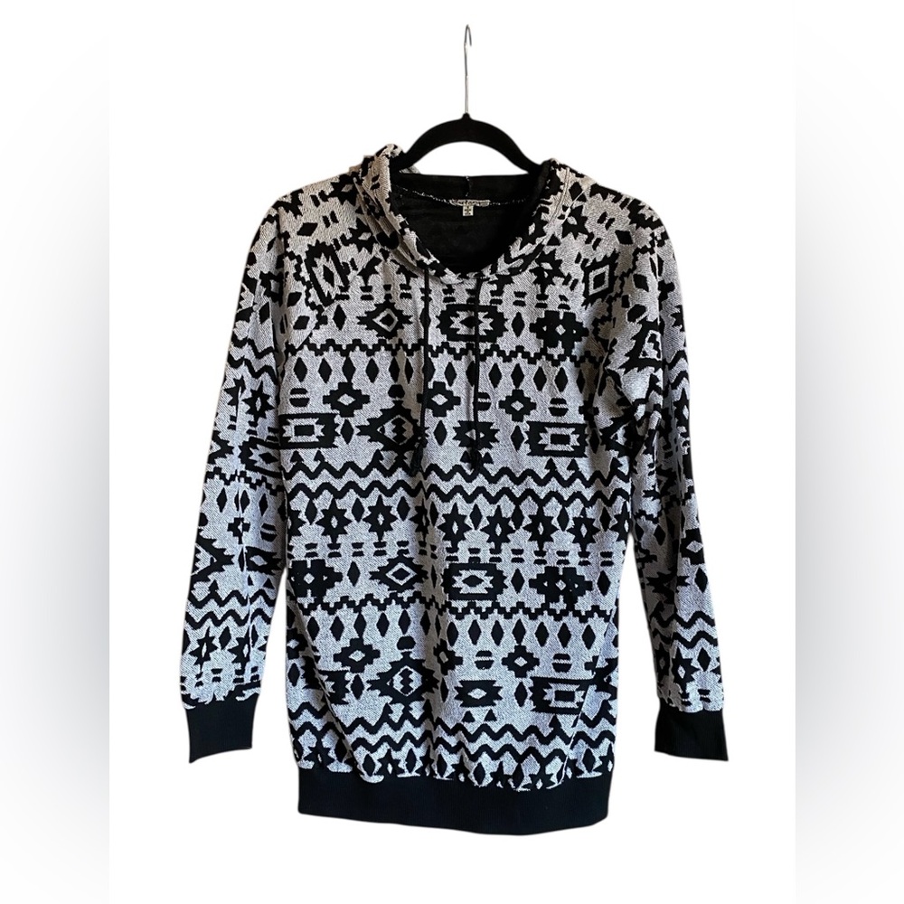 Women’s Kiss & Cry Tribal Pattern Hoodie Pullover Sweater Top Small